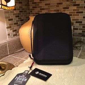 NWT Tomtoc Protect your Digital Gear